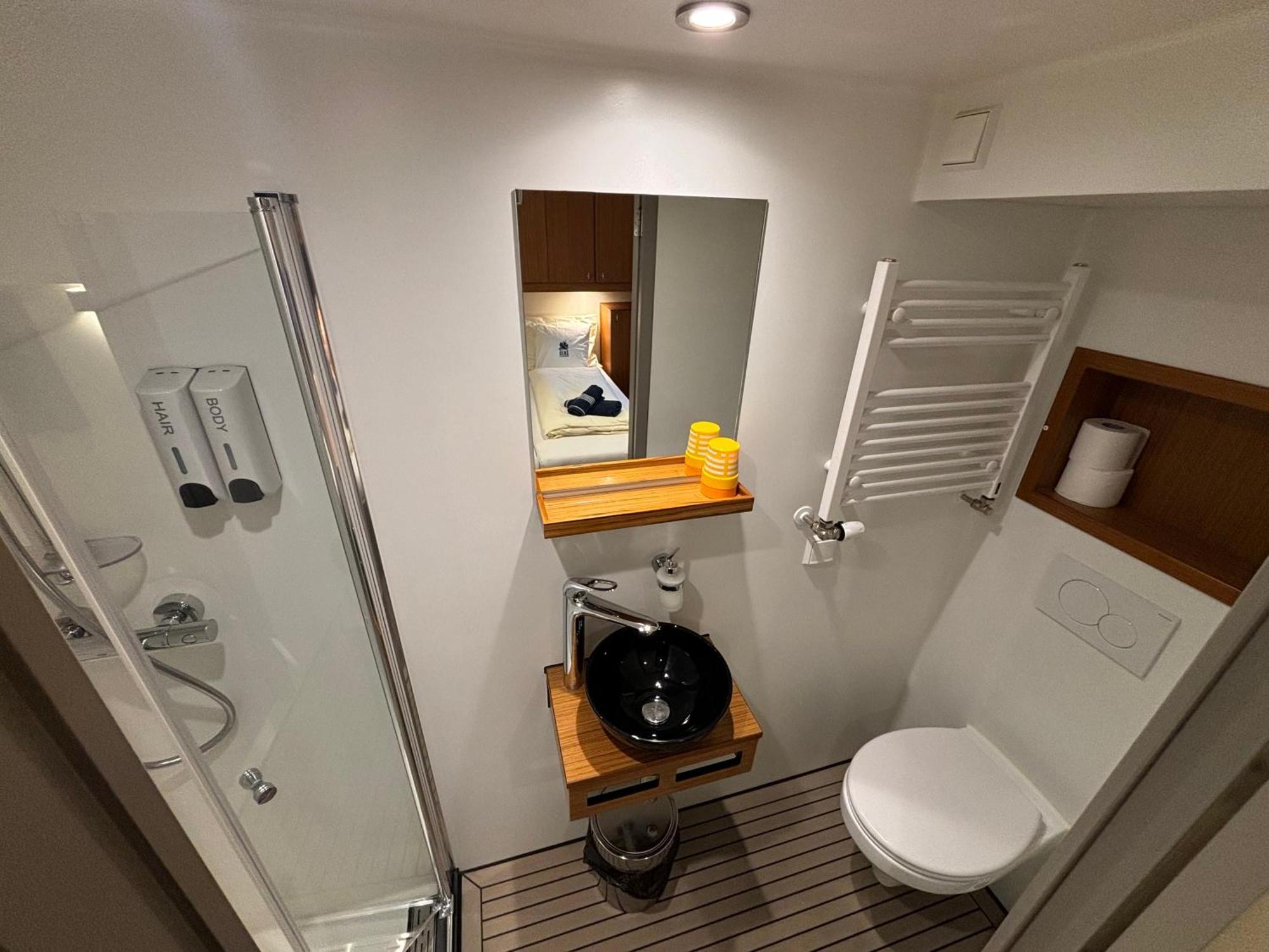 Hotelboat Iris Groninga Exterior foto